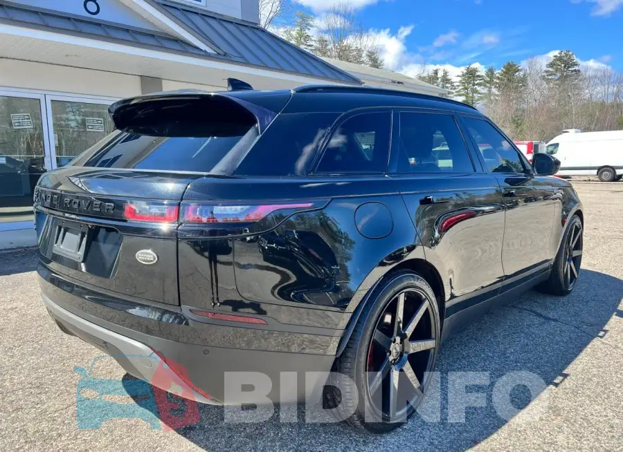 SALYB2RV0JA720197 Photo# 4
