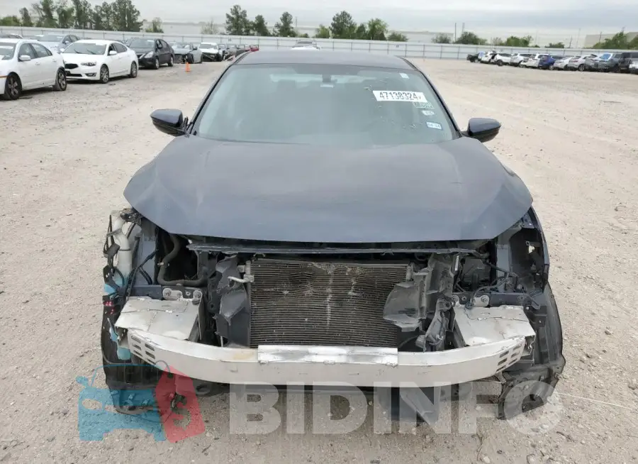 19XFC2F53GE098717 Photo# 5