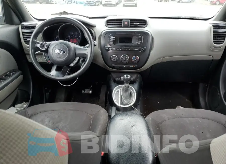KNDJN2A2XF7211174 Photo# 8