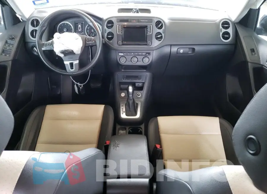 WVGAV7AX6HW510691 Photo# 8