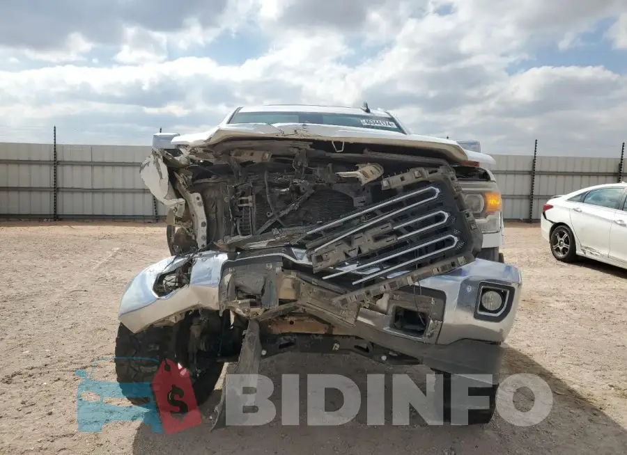 1GT12TE88GF130596 Photo# 5