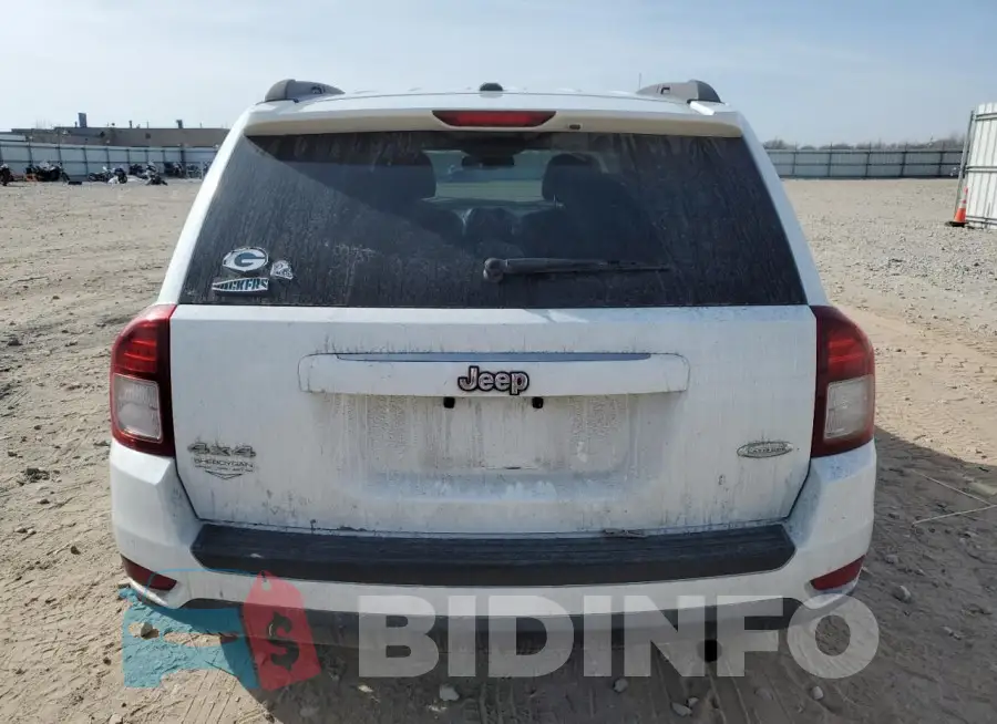 1C4NJDEB9GD772696 Photo# 6