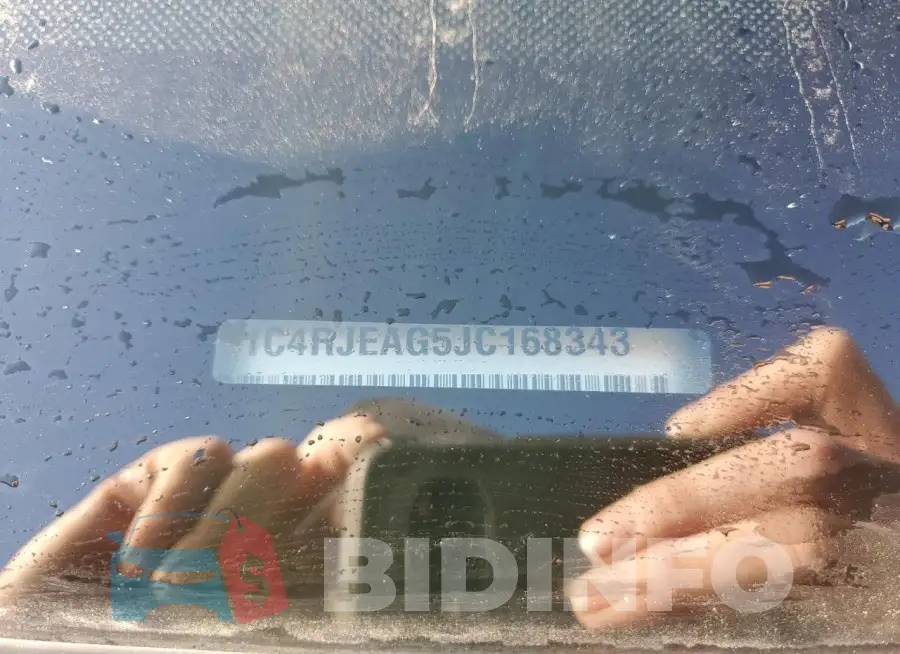1C4RJEAG5JC168343 Photo# 13