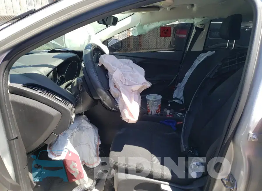 1FADP3E23FL326087 Photo# 7