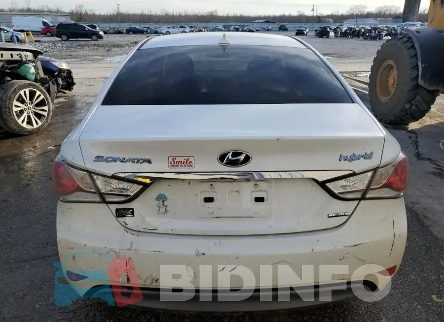 KMHEC4A42FA125084 Photo# 6