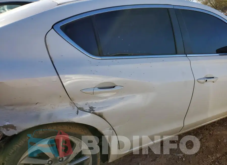 19UDE2F35HA004827 Photo# 10