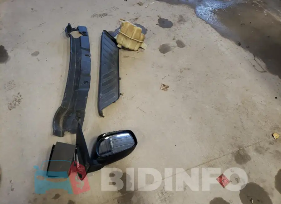 1N6BD0CT6GN772323 Photo# 12