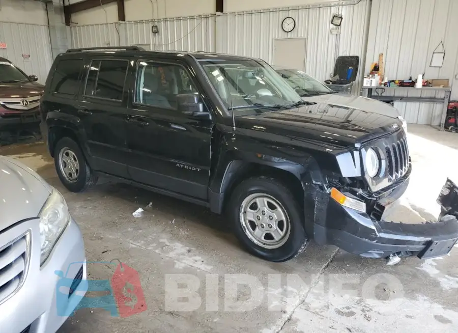 1C4NJPBA0GD604233 Photo# 4