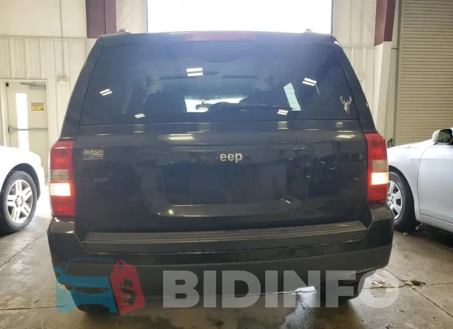 1C4NJPBA0GD604233 Photo# 6