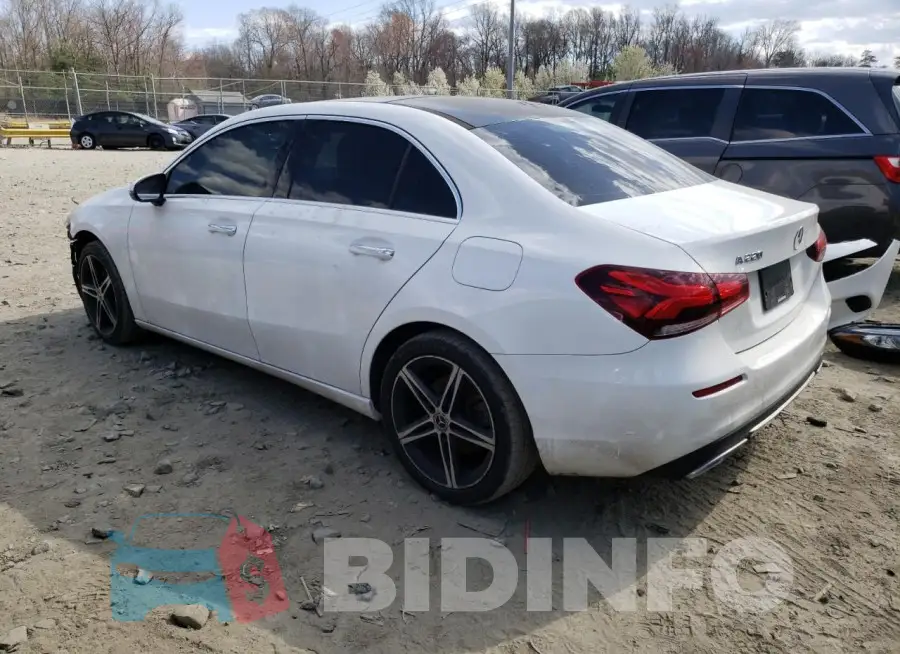 WDD3G4EB6KW012945 Photo# 2