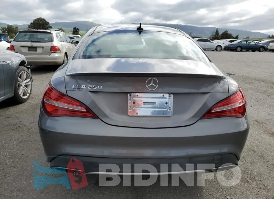 WDDSJ4EB6JN534055 Photo# 6