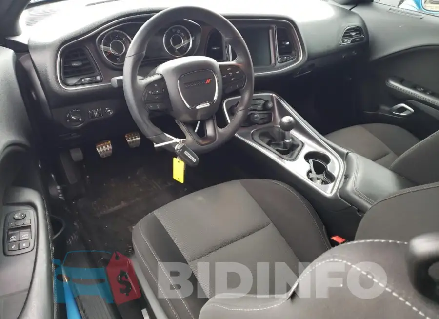 2C3CDZAT2FH873885 Photo# 8