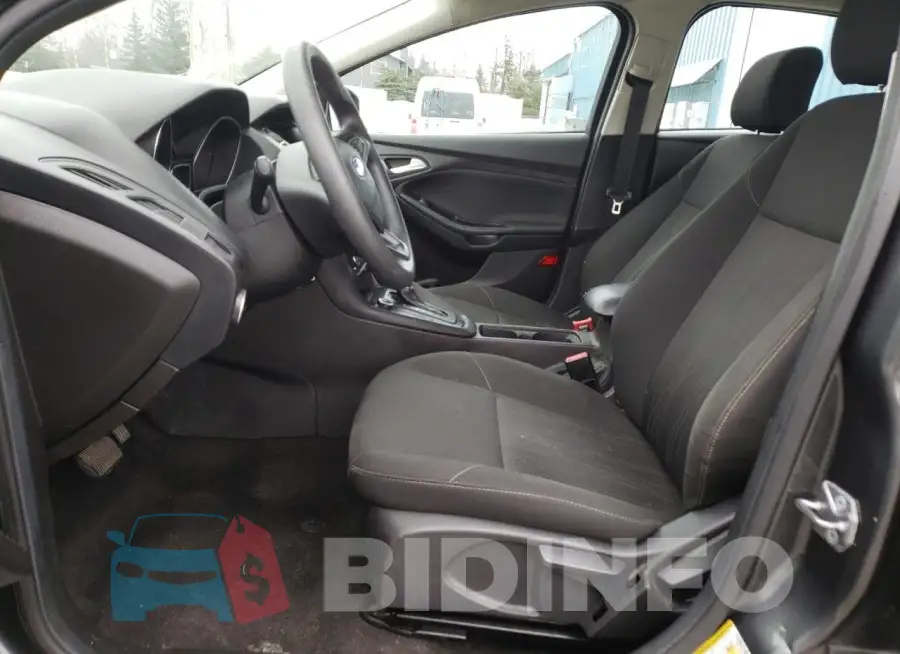 1FADP3F2XHL272028 Photo# 7