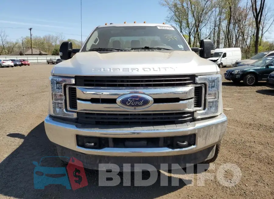 1FT8X3B69JEB55684 Photo# 5