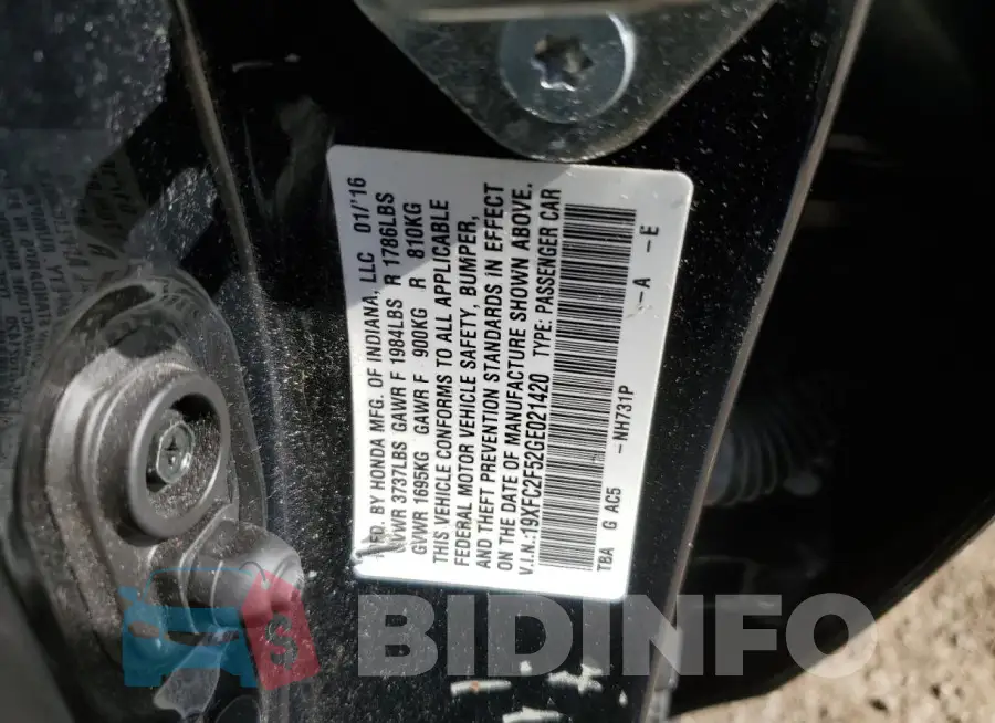 19XFC2F52GE021420 Photo# 12