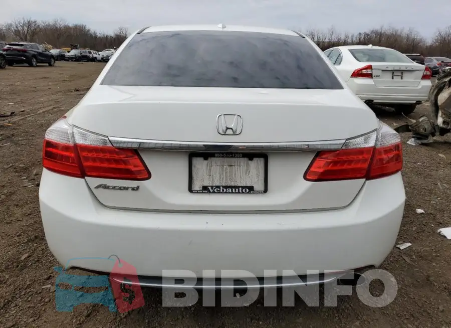 1HGCR2F81FA271679 Photo# 6