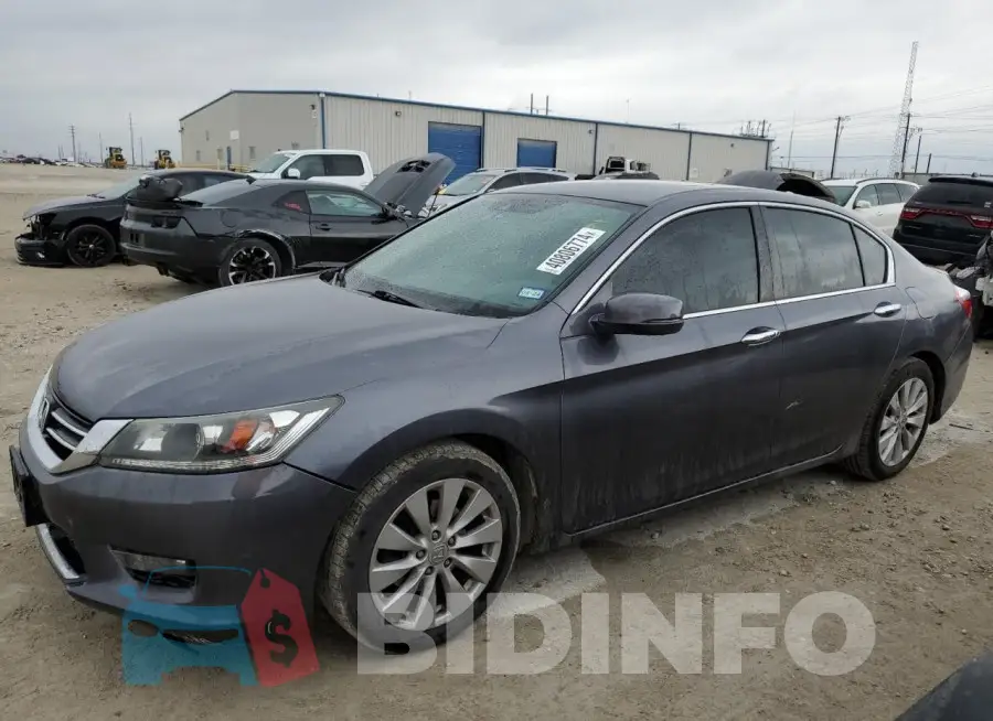 1HGCR2F85FA150783 Photo# 1