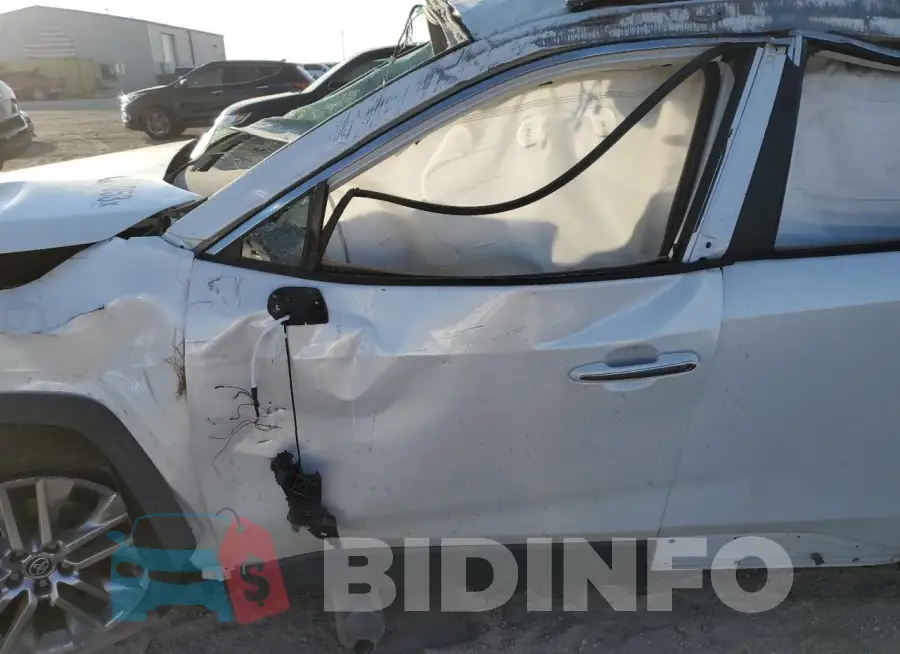 2T3Y1RFV4PW258034 Photo# 7