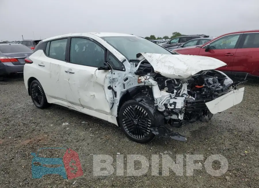 1N4CZ1CV8PC552604 Photo# 4