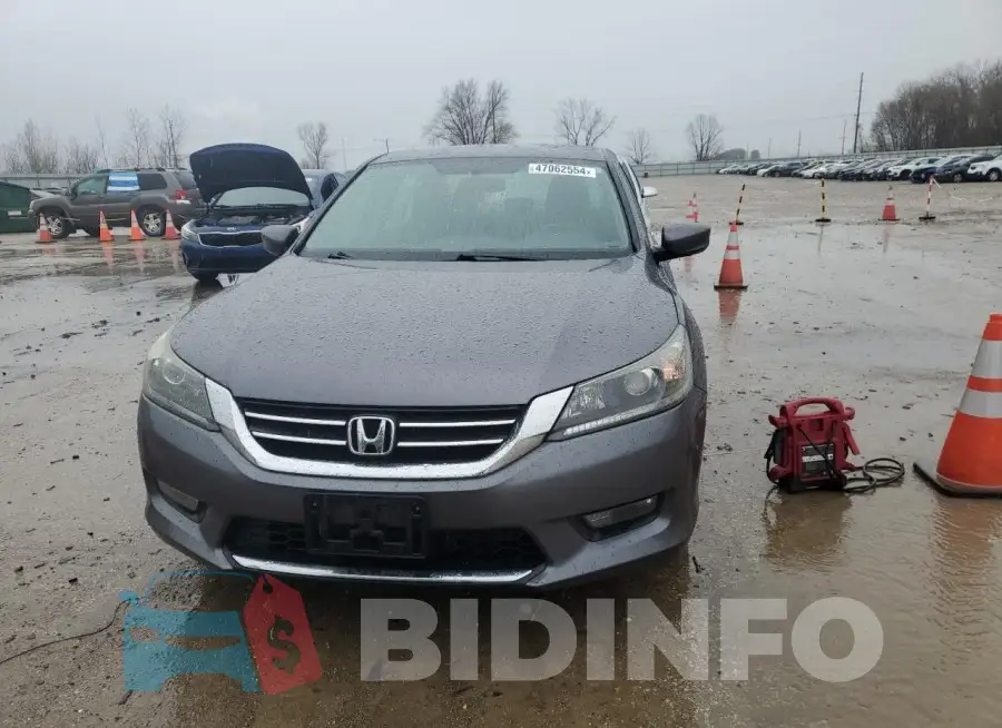 1HGCR2F53FA159021 Photo# 5