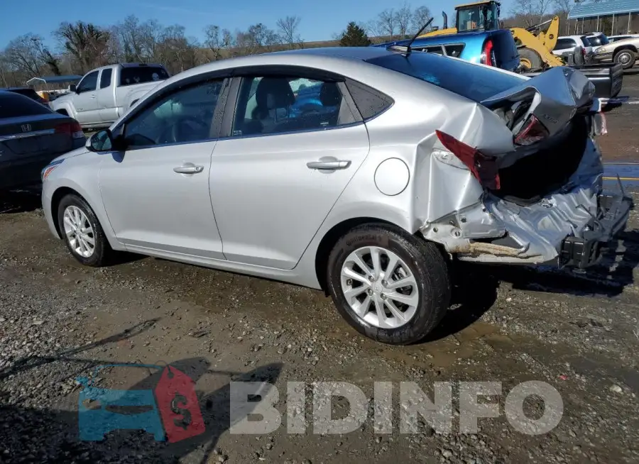 3KPC24A68NE160613 Photo# 2