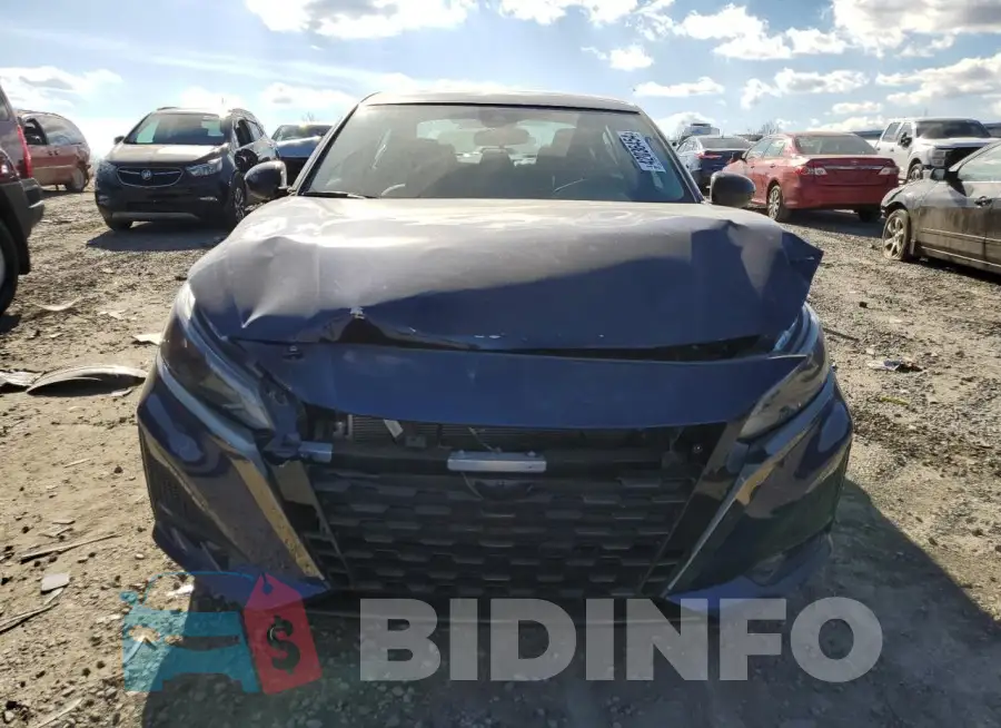 1N4BL4CV9PN390517 Photo# 5
