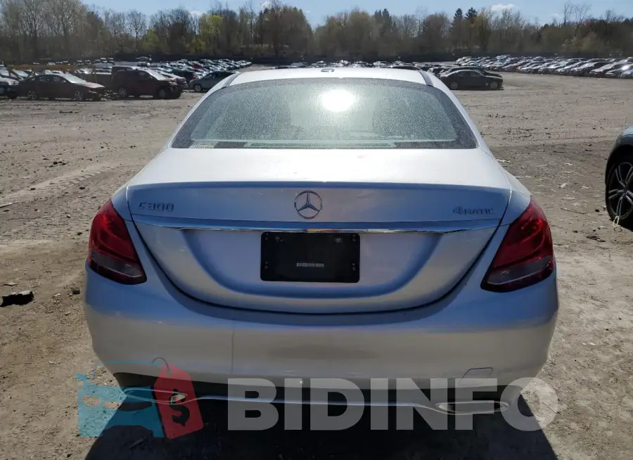 55SWF4KB8JU252028 Photo# 6