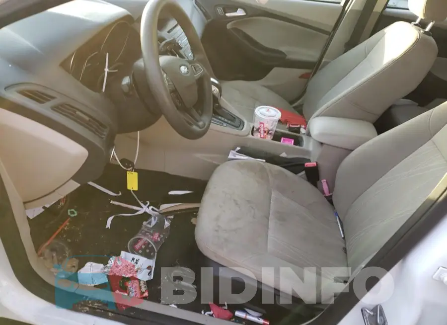 1FADP3F24GL401637 Photo# 7