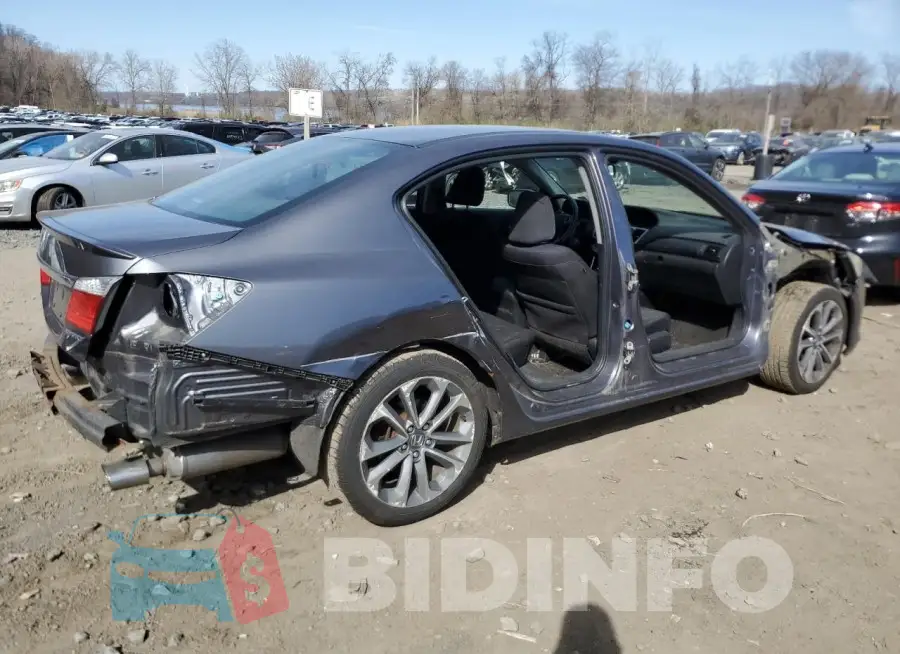 1HGCR2F55FA155083 Photo# 3