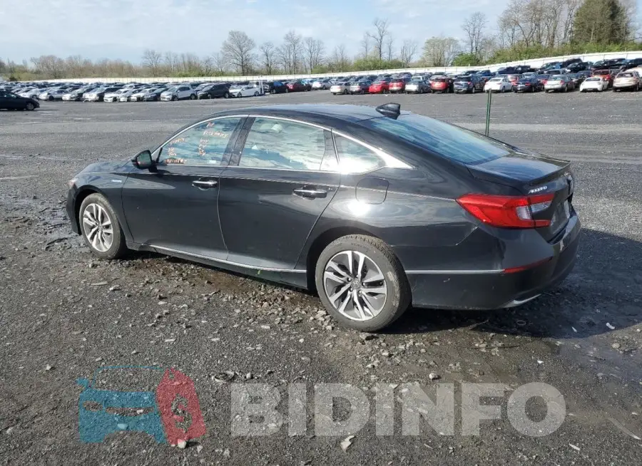 1HGCV3F92JA006885 Photo# 2