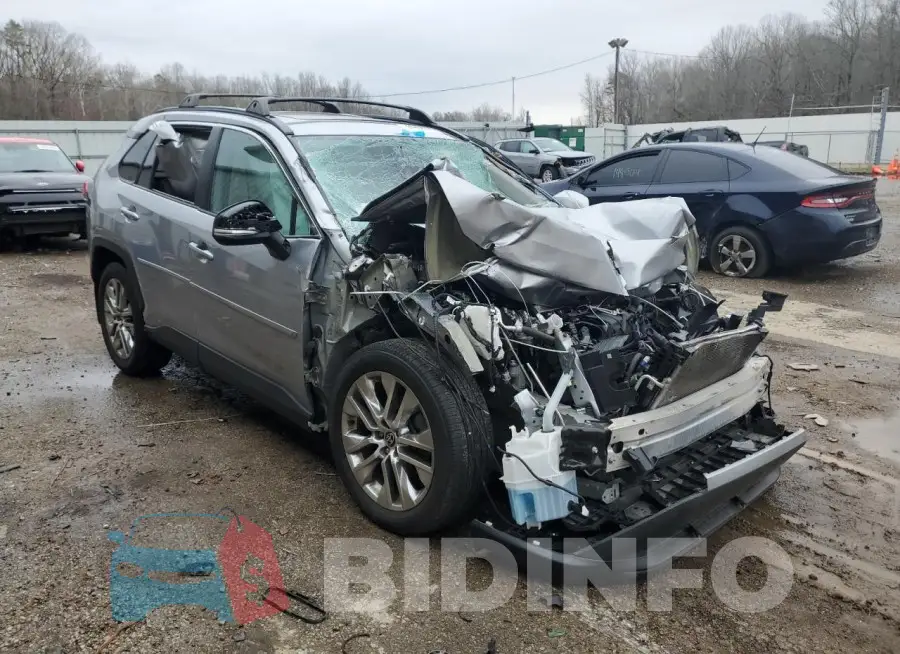 2T3C1RFV9MC134235 Photo# 4