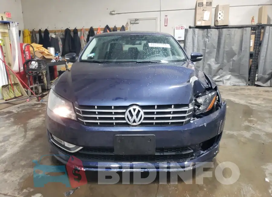 1VWCM7A31FC108697 Photo# 5