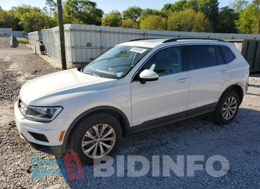 3VV3B7AX7KM041884 Photo# 1