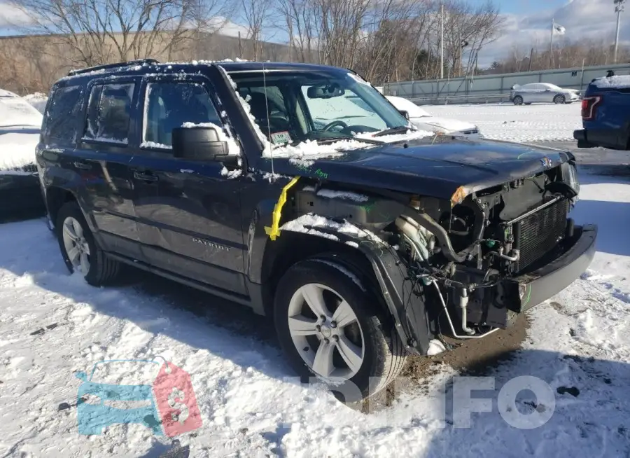 1C4NJRFB0GD758794 Photo# 4