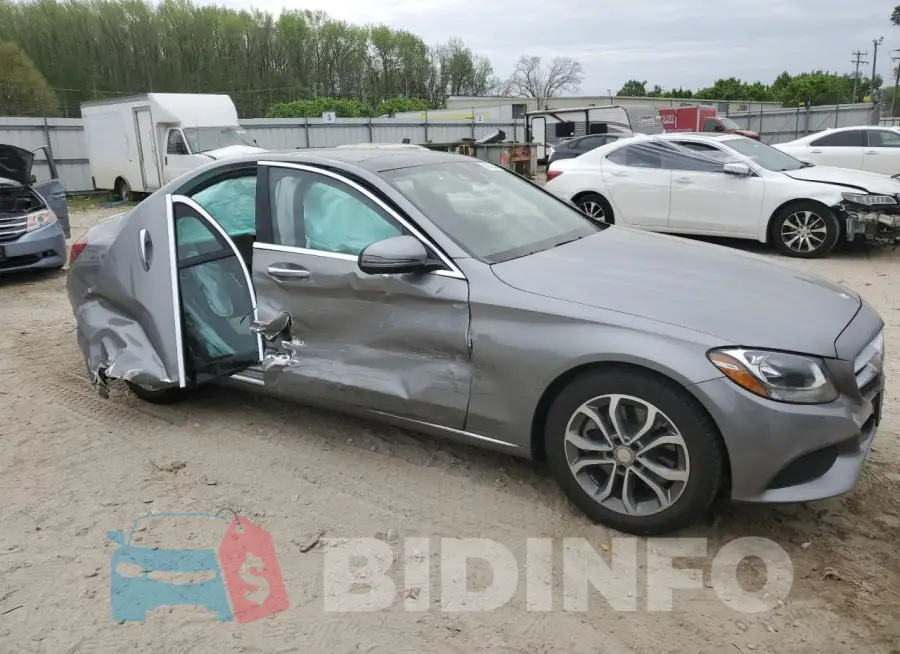 WDDWF4JB4GR157509 Photo# 4