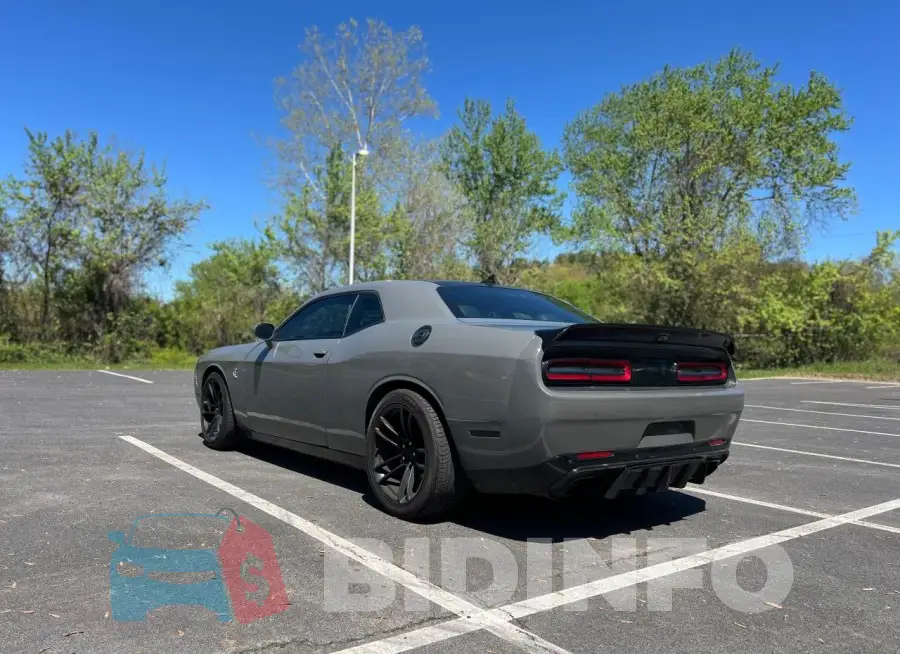 2C3CDZC96KH582835 Photo# 3