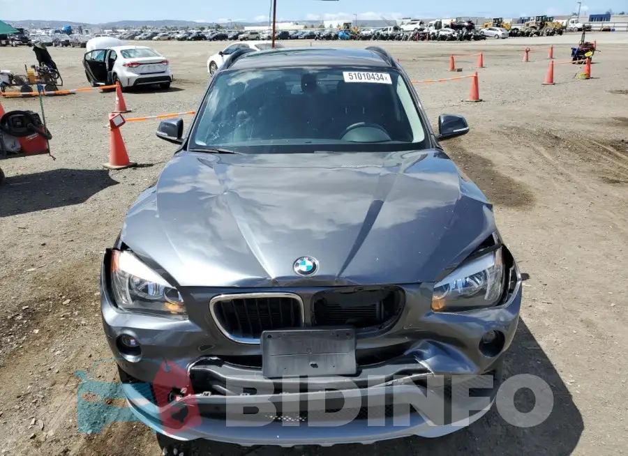 WBAVM1C54FV317859 Photo# 5