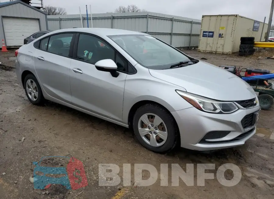 1G1BC5SMXH7113737 Photo# 4
