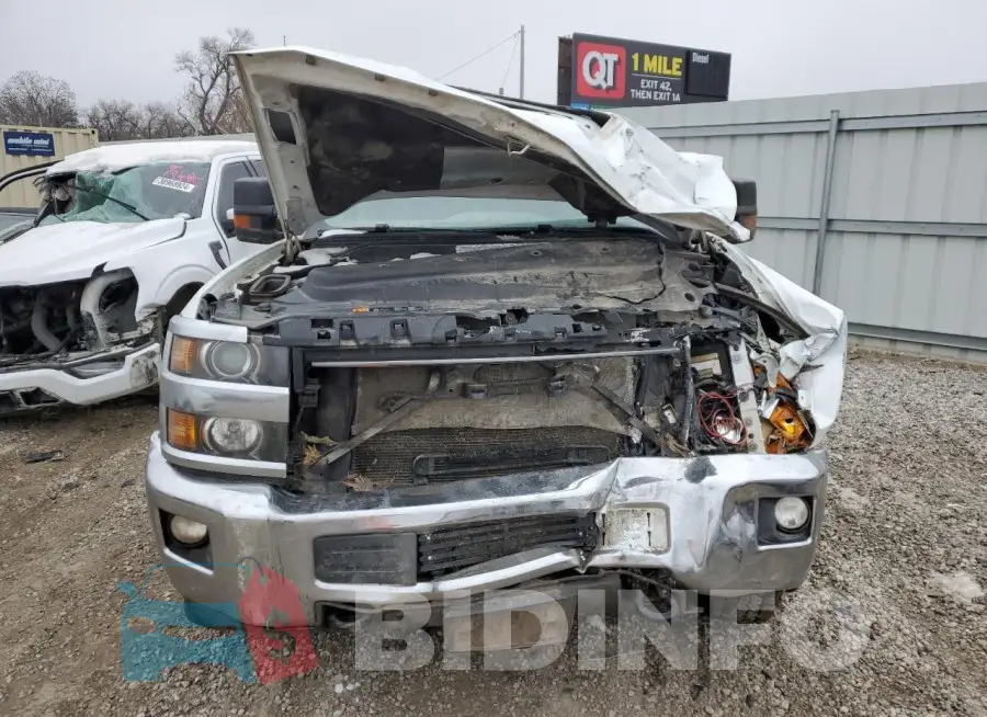 1GC1KVEY7JF207137 Photo# 5