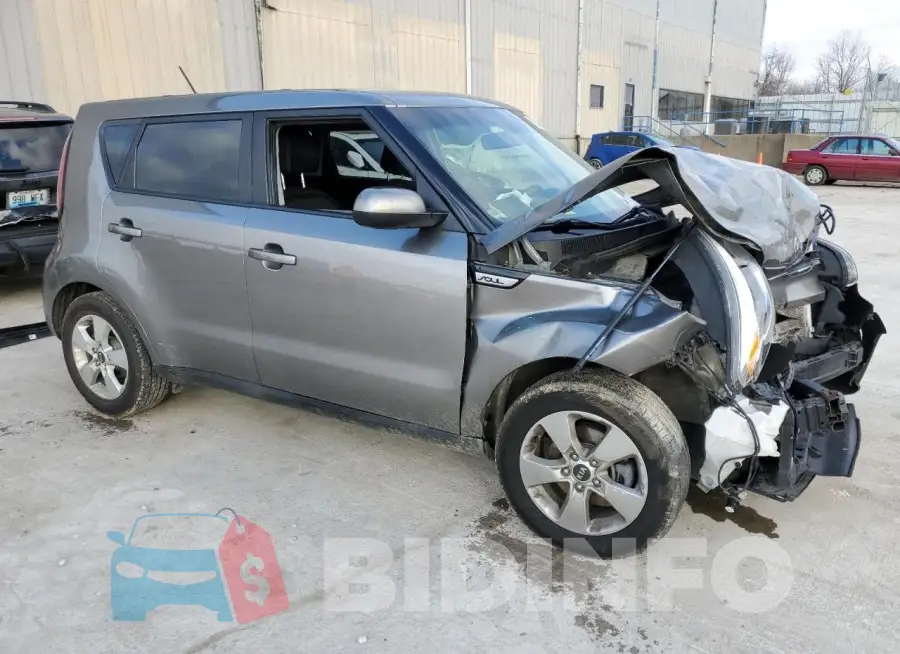 KNDJN2A28J7557846 Photo# 4
