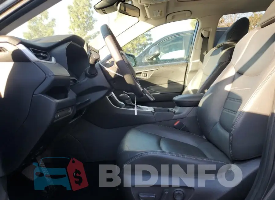 2T3C1RFV8NC211436 Photo# 7