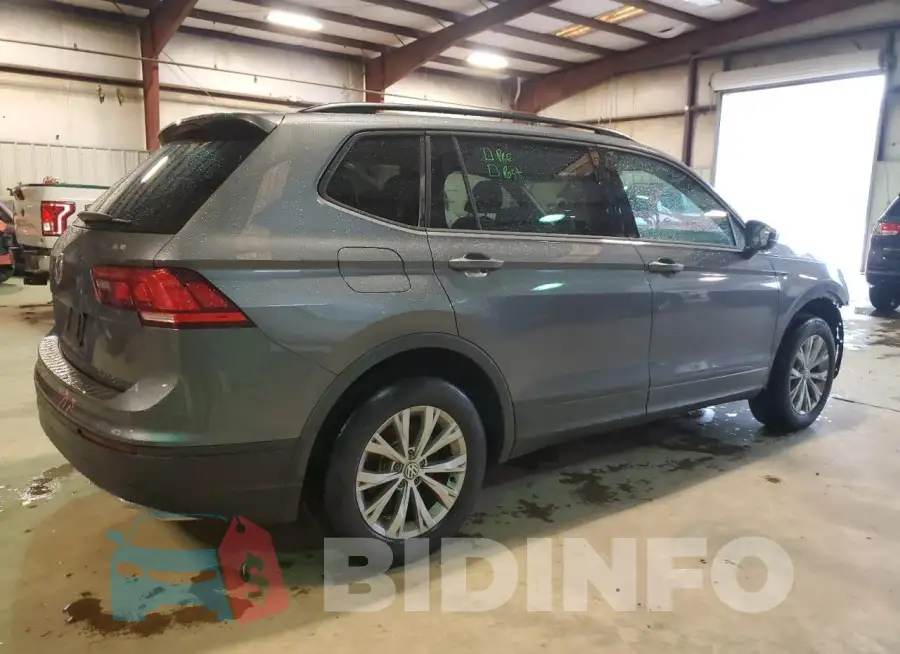 3VV1B7AX4KM158023 Photo# 3