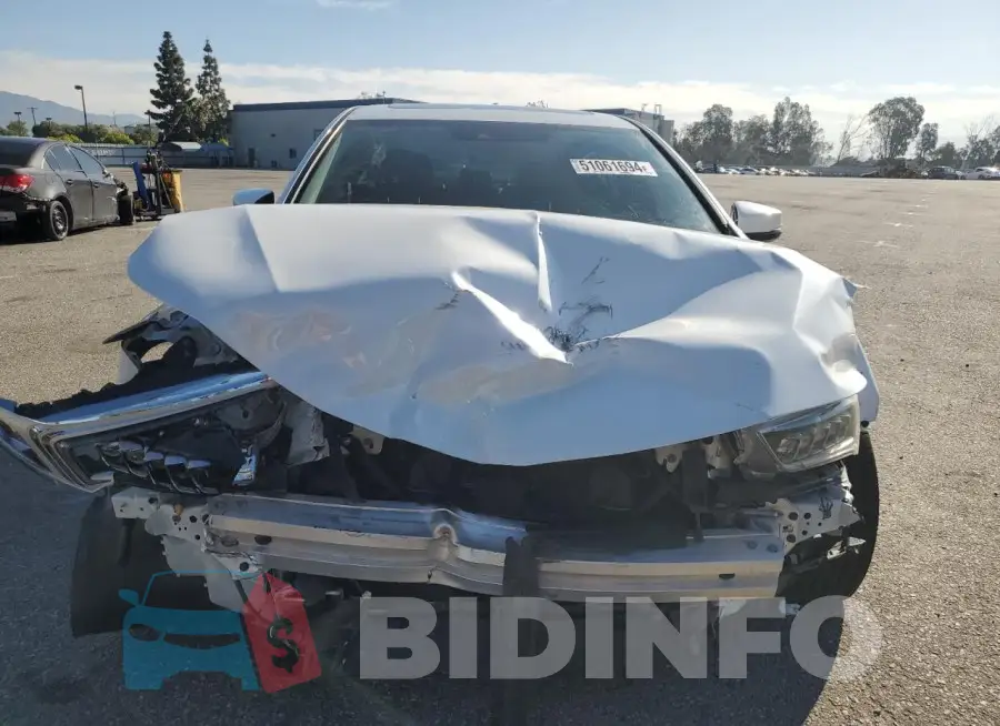 19UUB1F37KA010218 Photo# 5
