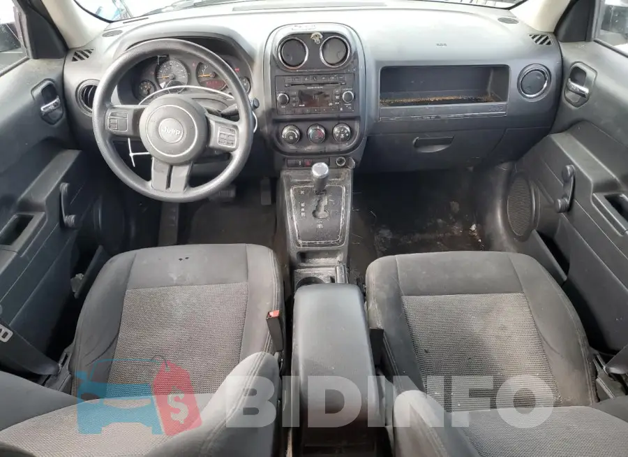 1C4NJPBB2GD604436 Photo# 8