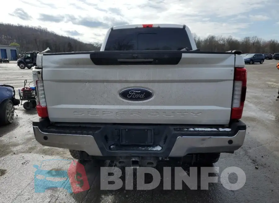 1FT7W2BTXKEG68622 Photo# 6
