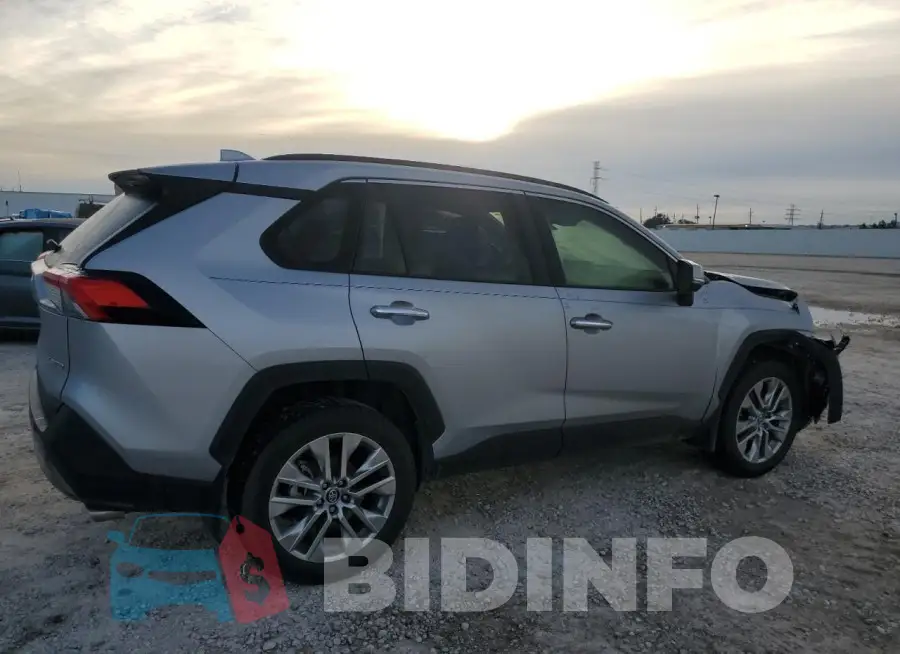 2T3Y1RFV8KW025444 Photo# 3