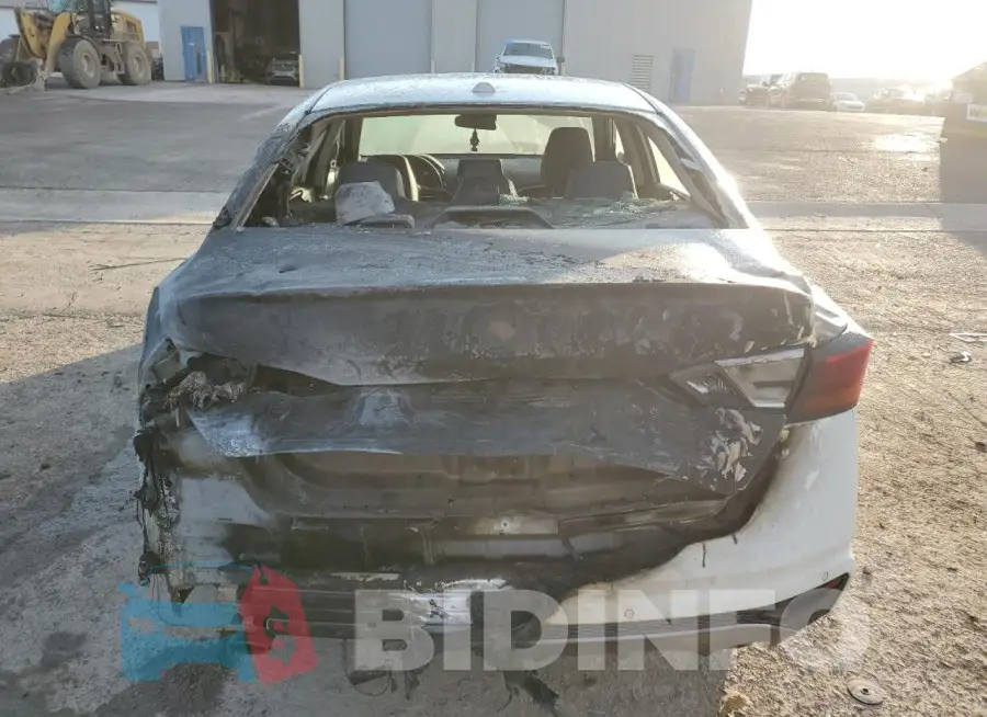 1N4BL4CV3LC148134 Photo# 6