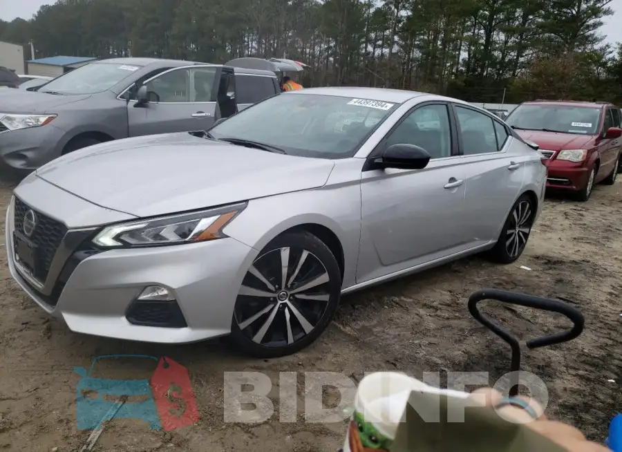 1N4BL4CV3LC176242 Photo# 1