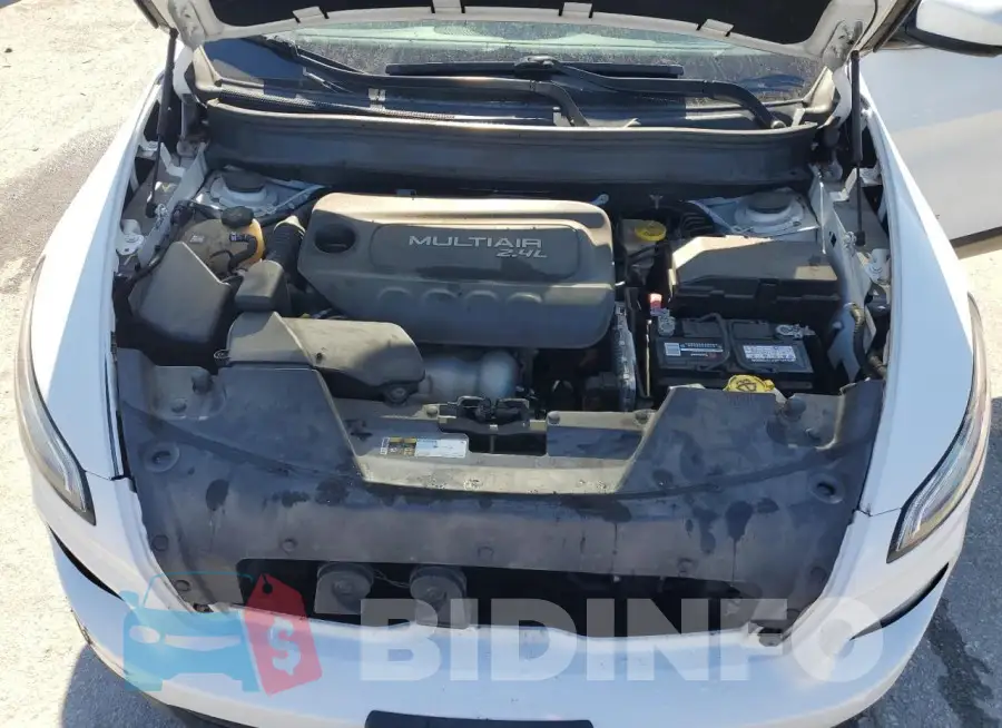 1C4PJLCB6FW759719 Photo# 11