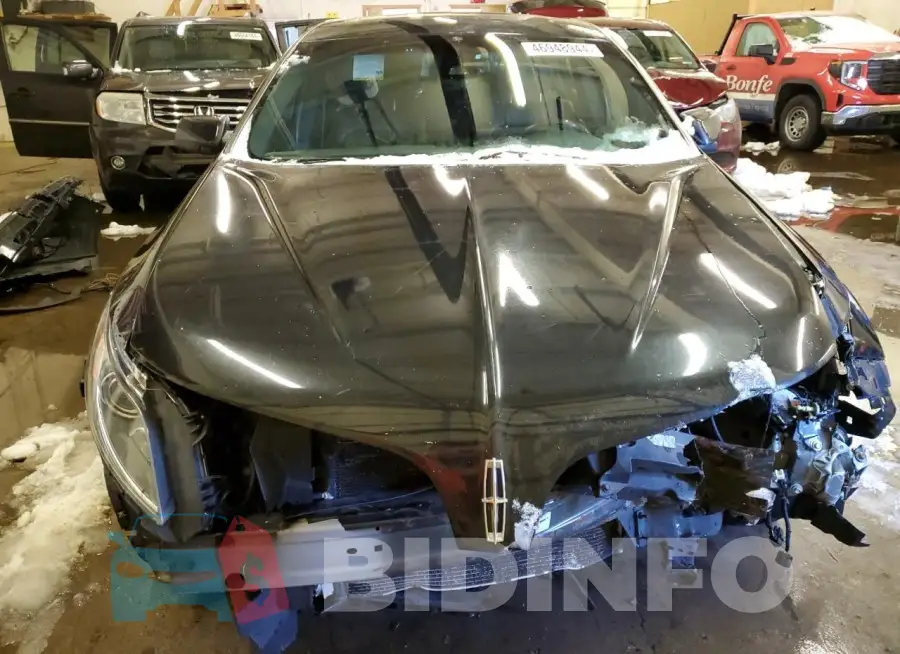 1LNHL9FT8FG608635 Photo# 5